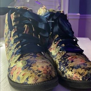 floral boots